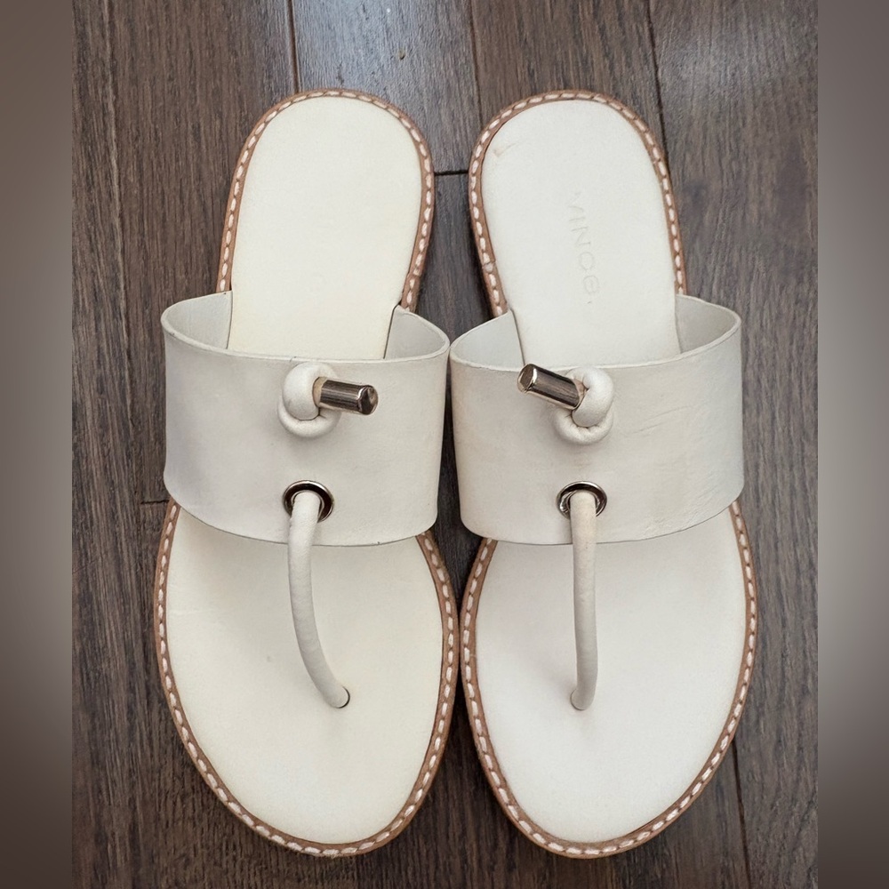 Vince. Cream Sandals Minimalist Design - Size 6.5